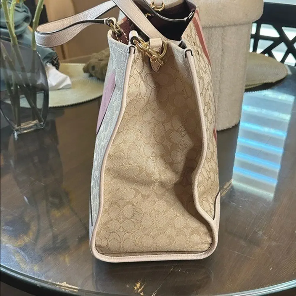 Coach Beige and Pink Signature Tote large with shoulder strap - Picture 8 of 12